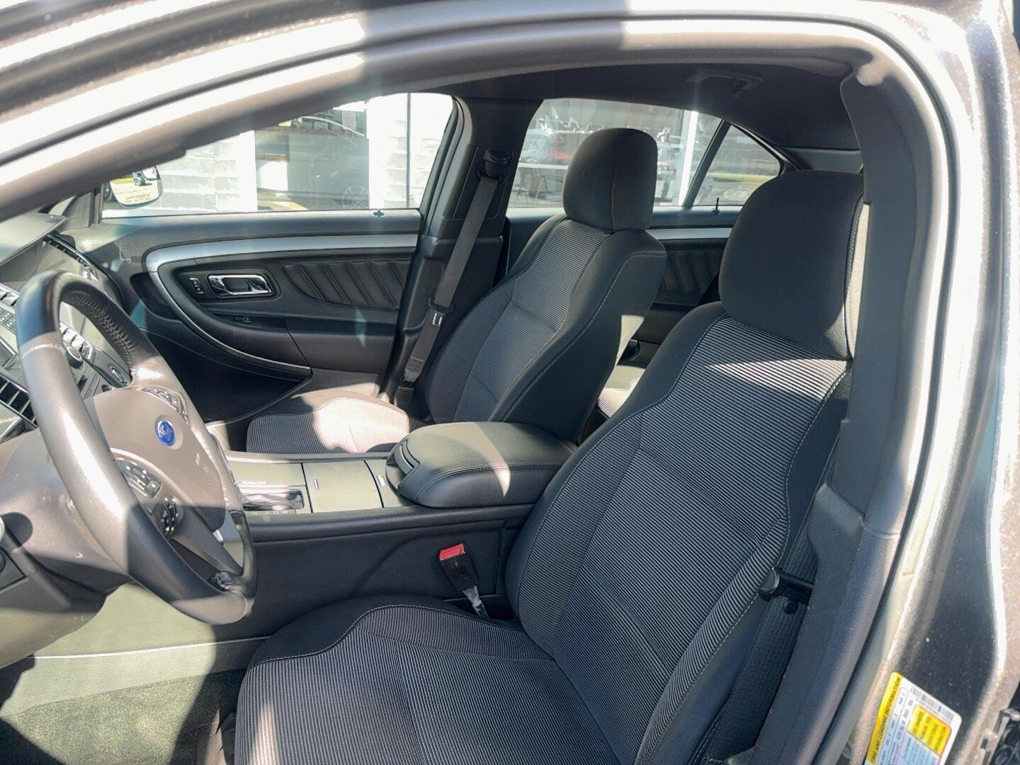 Used 2017 Ford Taurus SEL FWD image 9
