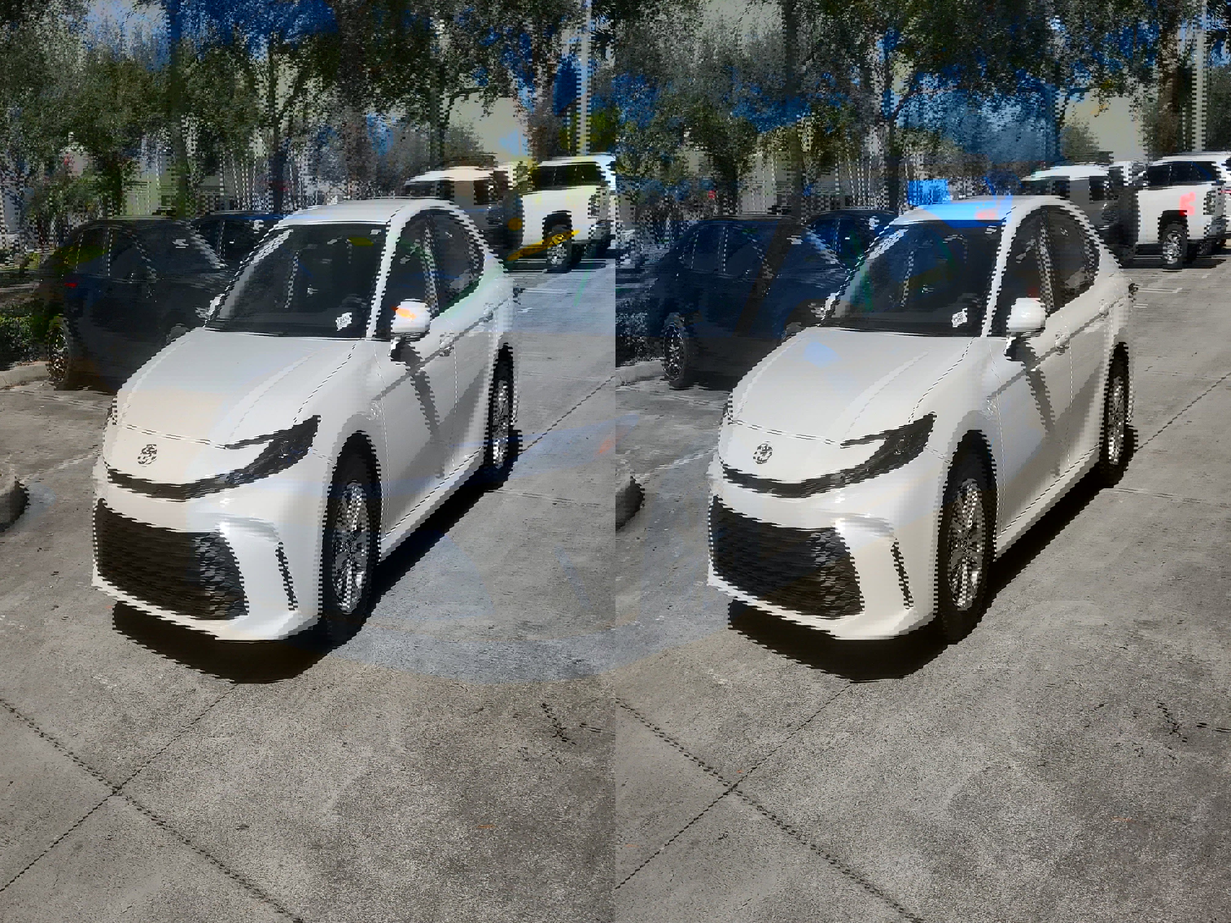 Certified 2025 Toyota Camry LE image 7