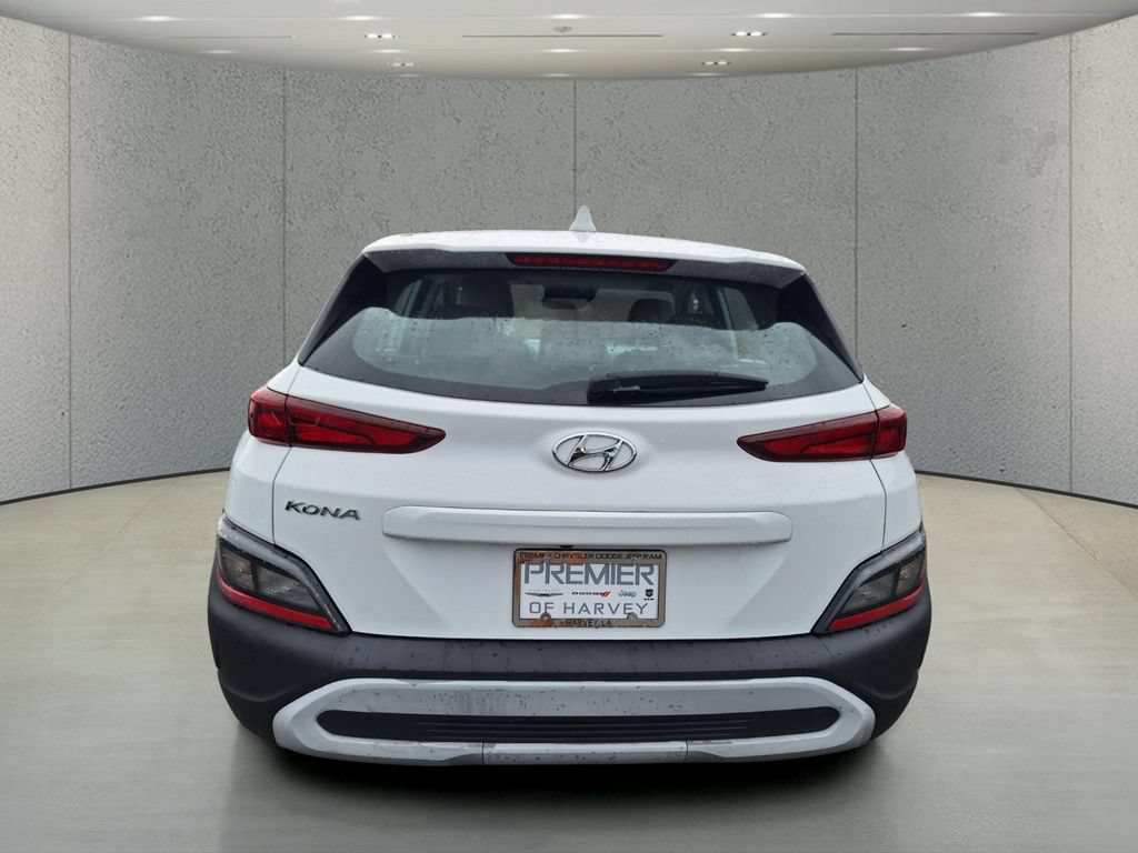 Used 2023 Hyundai Kona SE w/ Cargo Package FWD image 4