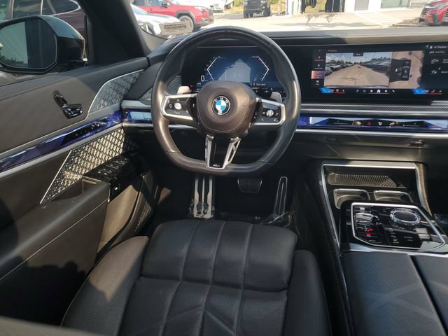 Used 2023 BMW 740i w/ Parking Assistance Package RWD image 18