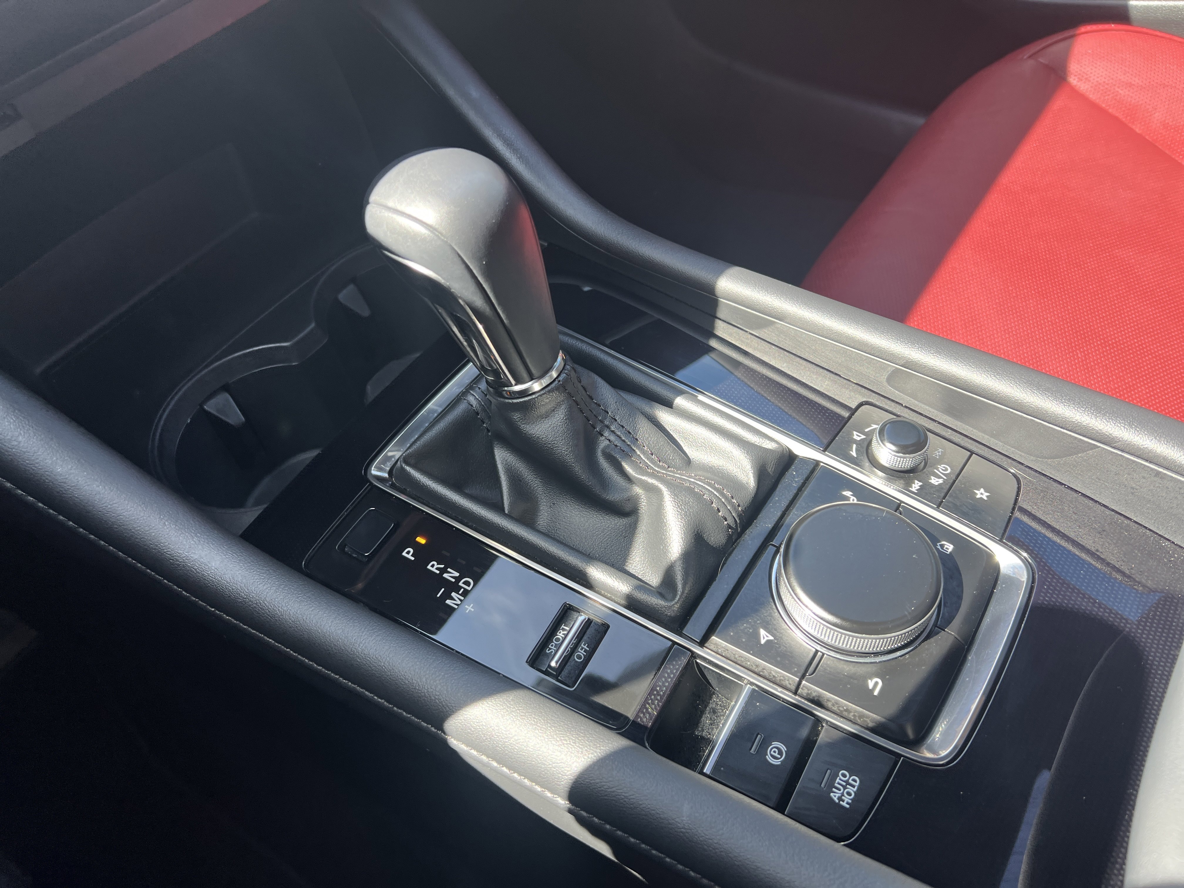 Used 2021 MAZDA MAZDA3 Hatchback w/Premium Plus Pkg image 24