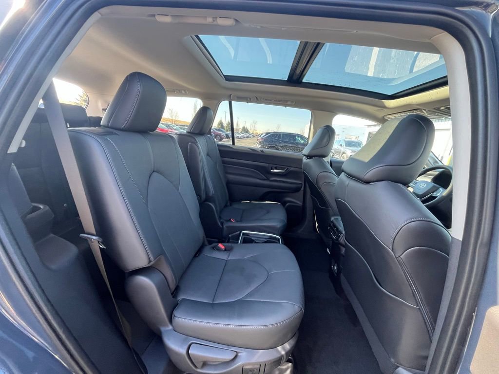 Used 2026 Toyota Grand Highlander Limited image 25