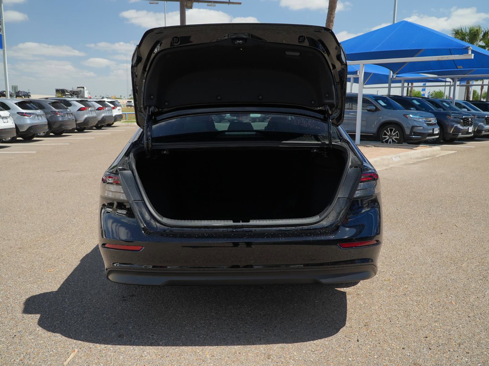 Used 2025 Honda Accord Sport image 7