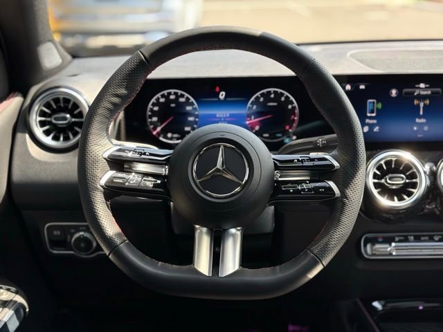 Used 2026 Mercedes-Benz GLB 250 4MATIC image 28