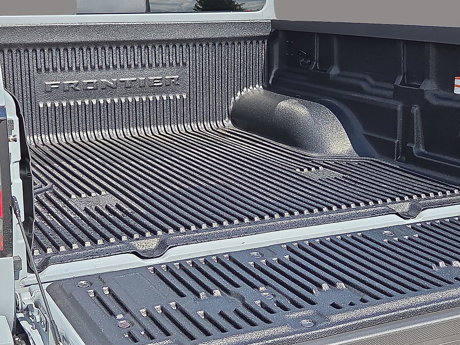 New 2026 Nissan Frontier SV w/ All-Weather Content Package image 9