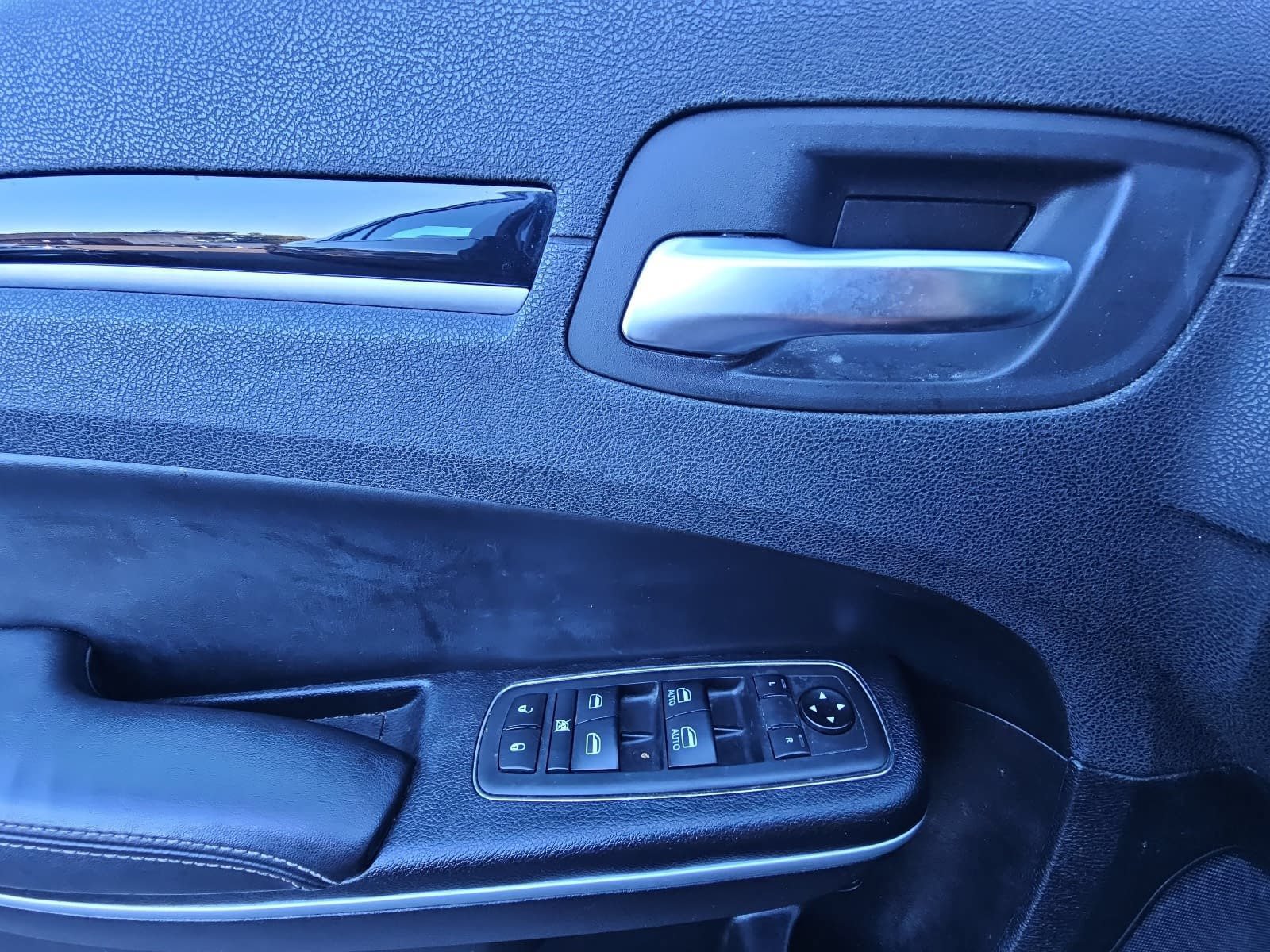 Used 2021 Chrysler 300 S RWD image 25