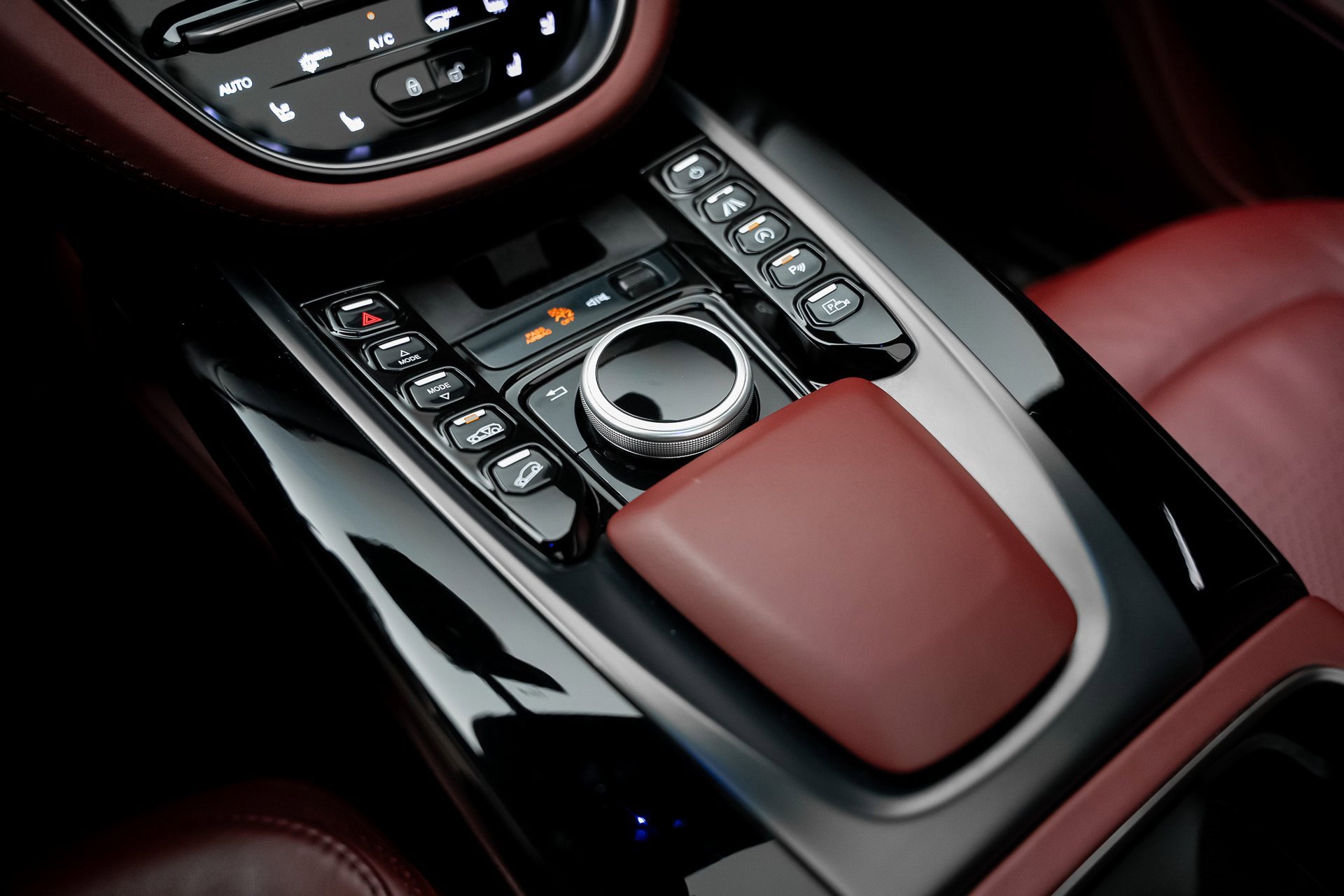 Used 2021 Aston Martin DBX image 52