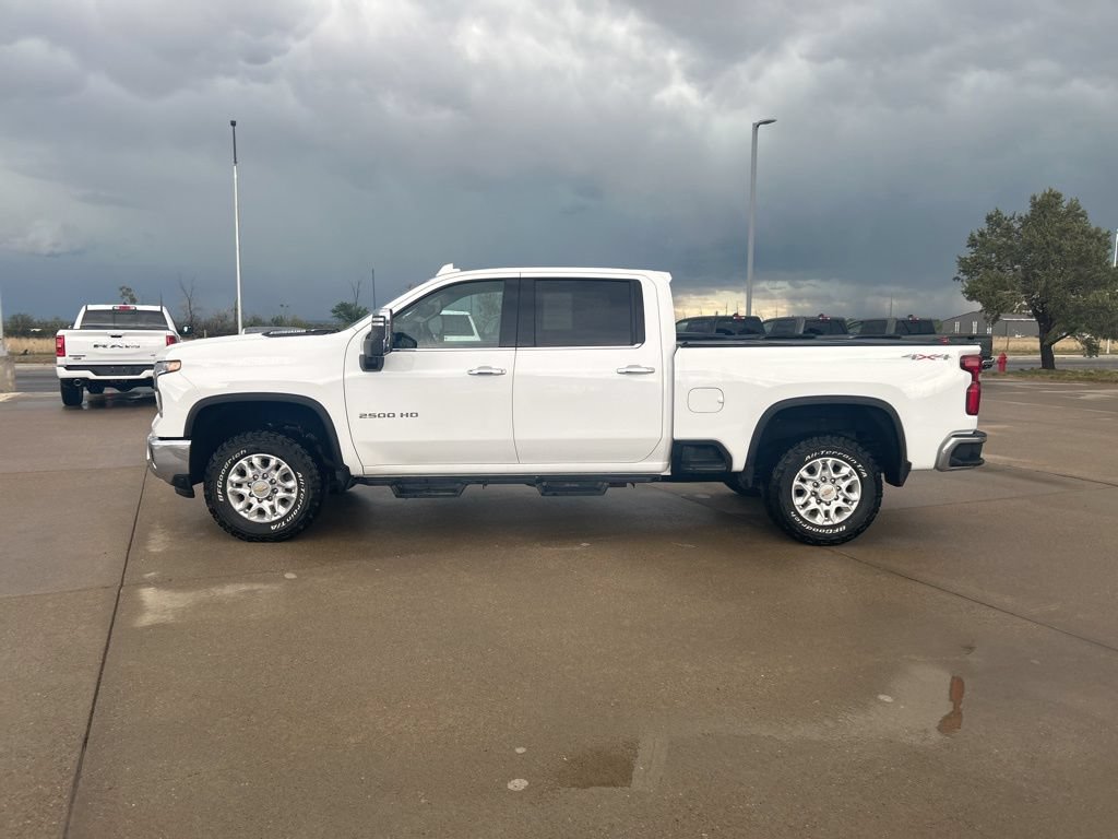 Used 2024 Chevrolet Silverado 2500 LTZ AWD/4WD image 2