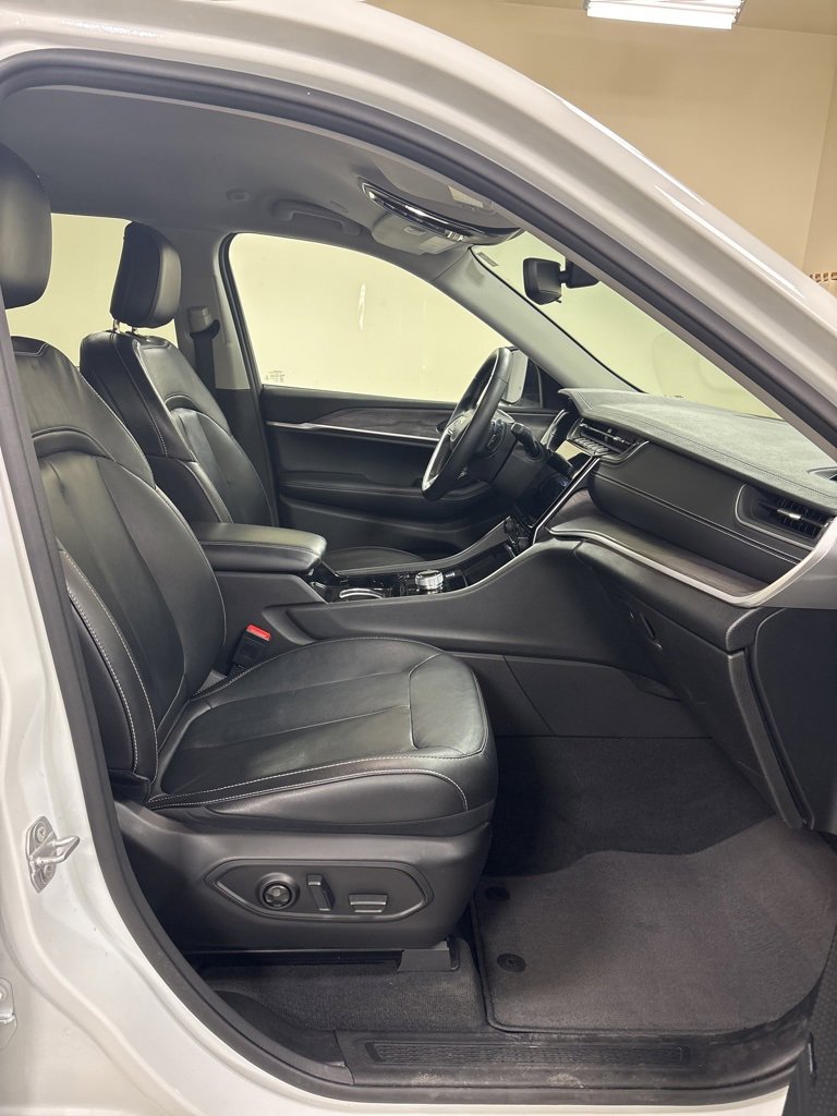 Used 2022 Jeep Grand Cherokee L Limited image 38