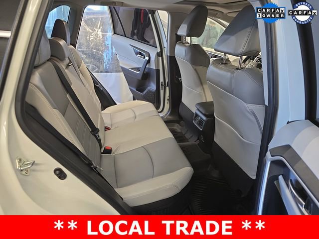 Used 2021 Toyota RAV4 XLE Premium image 17