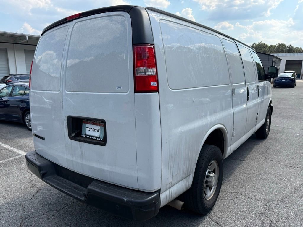 Used 2023 Chevrolet Express 3500 w/ Driver Convenience Package RWD image 7