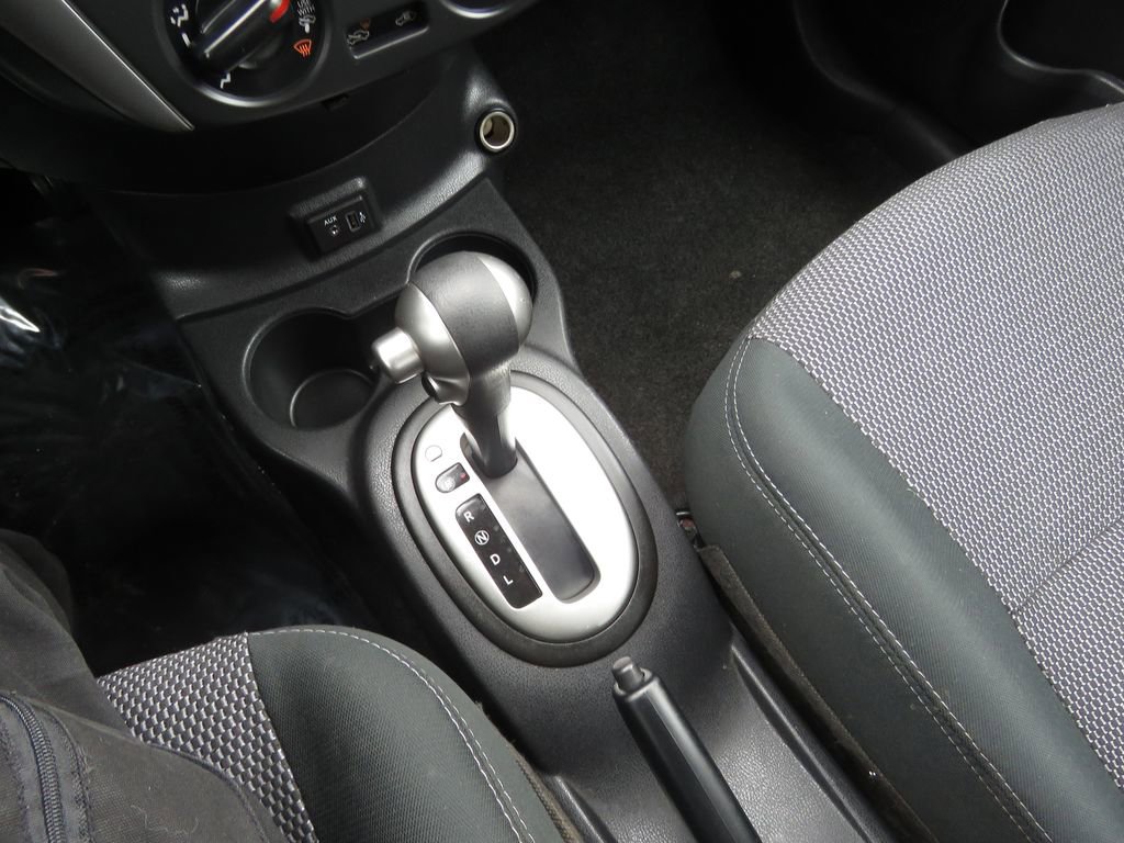 Used 2019 Nissan Versa SV FWD image 23