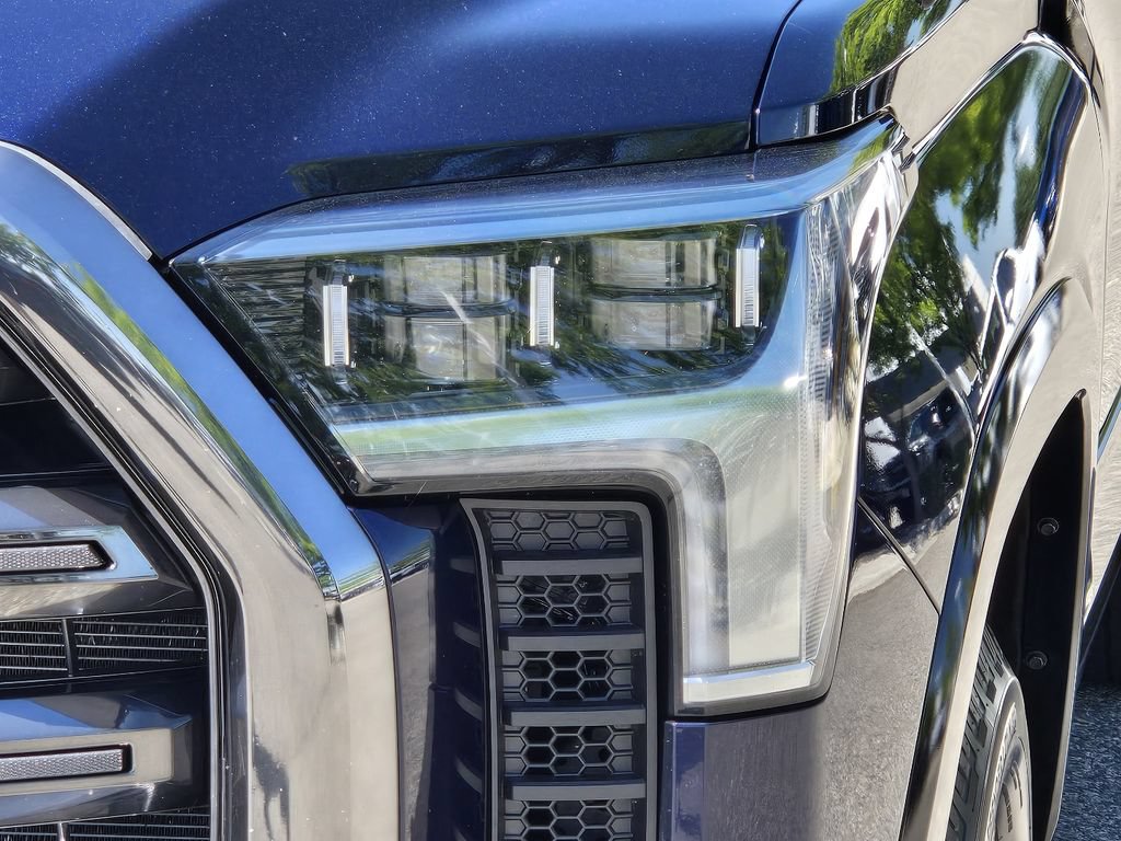 Used 2023 Toyota Tundra Platinum AWD/4WD image 43