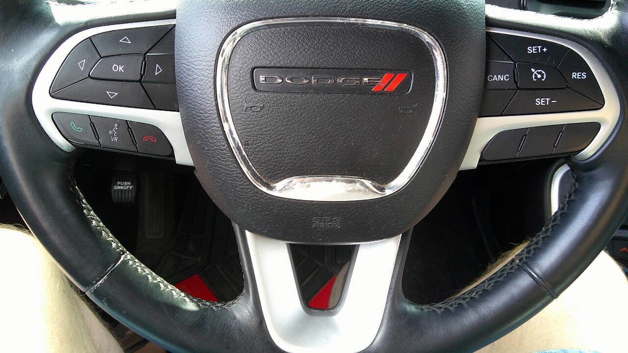 Used 2015 Dodge Challenger SXT Plus RWD image 28