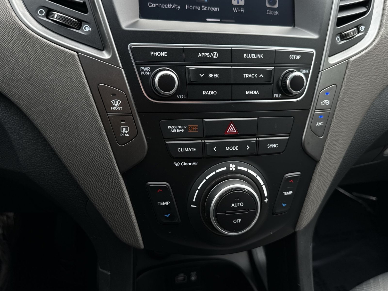 Used 2017 Hyundai Santa Fe Sport AWD/4WD image 20