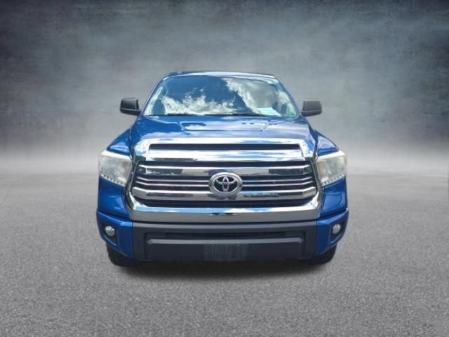 Used 2017 Toyota Tundra SR5 w/ SR5 Upgrade Package AWD/4WD image 3