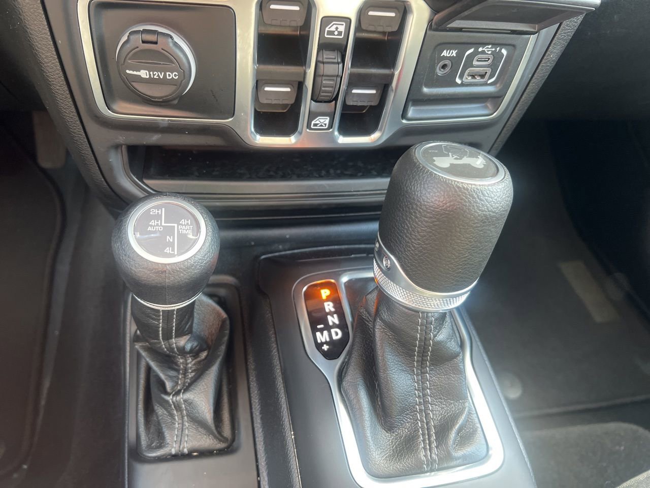 Used 2025 Jeep Wrangler Sahara 4xe image 31