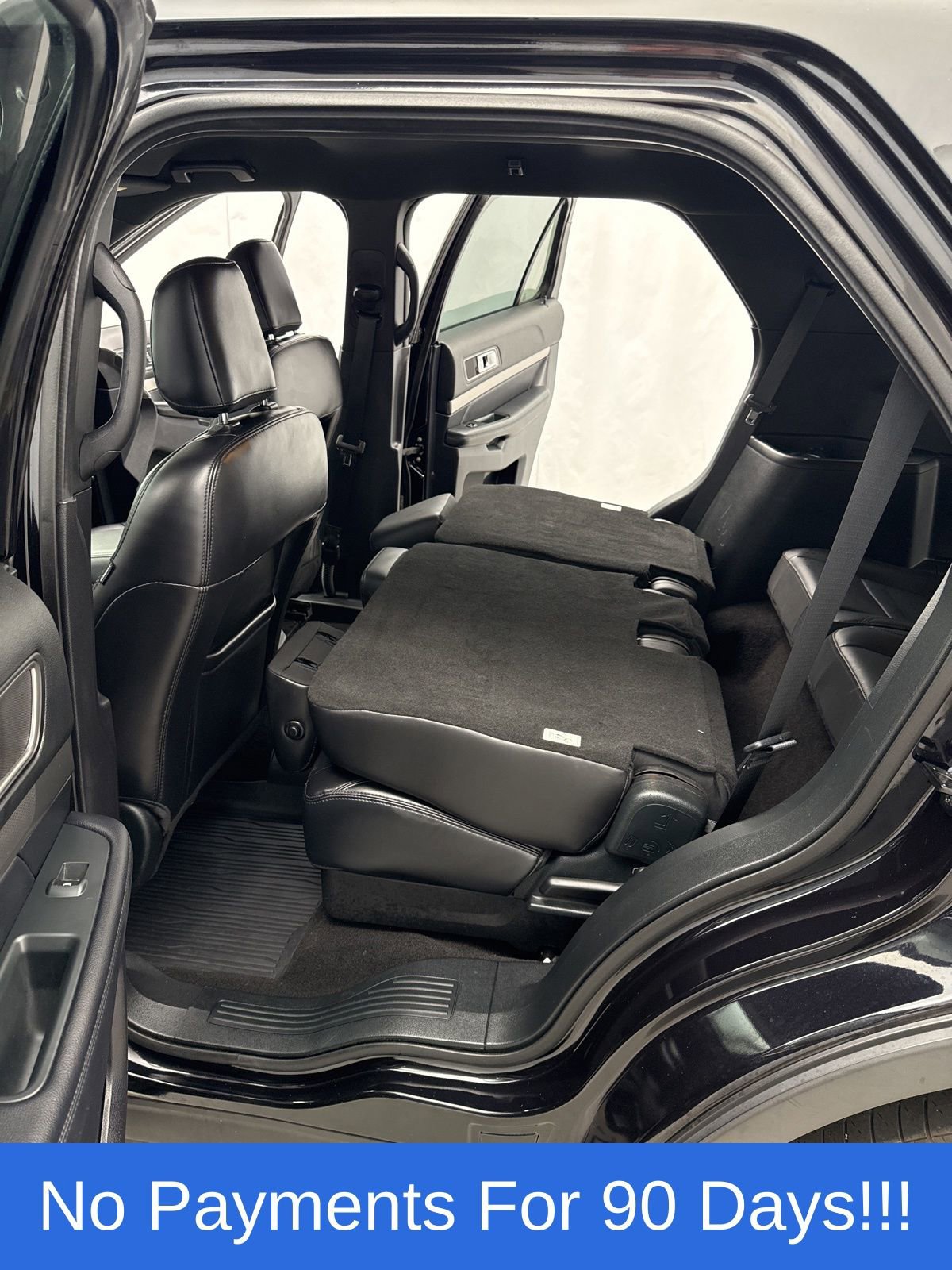 Used 2019 Ford Explorer XLT w/ Equipment Group 202A AWD/4WD image 35