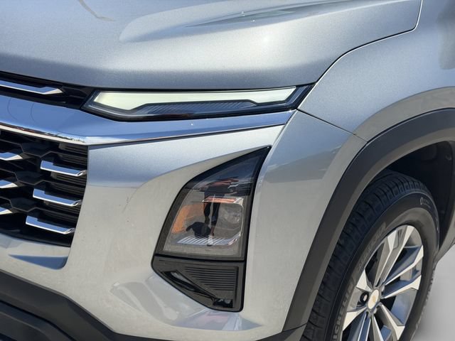 Used 2025 Chevrolet Equinox LT AWD/4WD image 13
