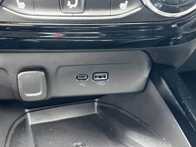 Certified 2024 Chevrolet Trax ACTIV w/ Sunroof Package FWD image 28