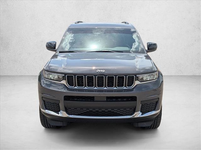 Used 2025 Jeep Grand Cherokee L Laredo AWD/4WD image 2