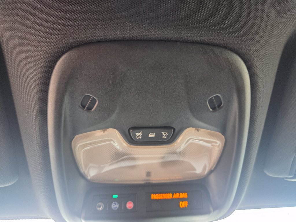 Used 2024 Chevrolet Colorado W/T RWD image 17