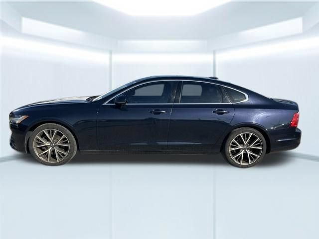 Used 2017 Volvo S90 T5 Momentum w/ Vision Package FWD image 10