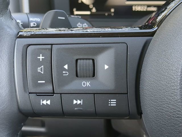 Used 2023 Nissan Rogue Platinum w/ Platinum Premium Package AWD/4WD image 25