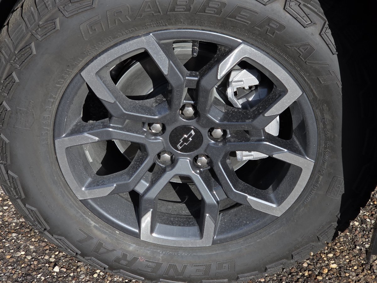 New 2027 Chevrolet Equinox ACTIV AWD/4WD image 16