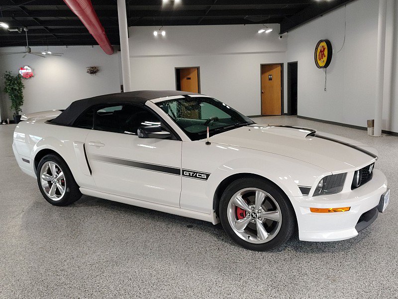 Used 2008 Ford Mustang GT Premium RWD image 9