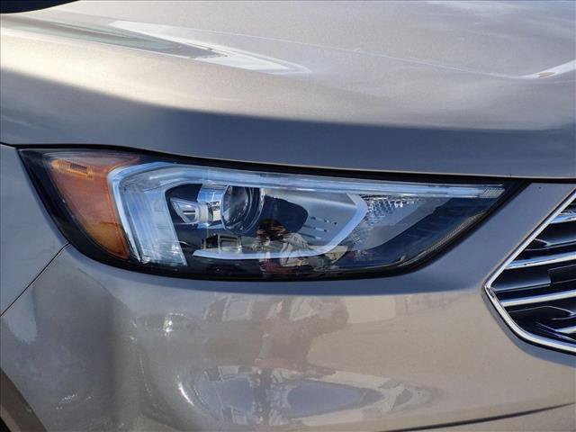 Certified 2020 Ford Edge SEL w/ Cold Weather Package FWD image 4