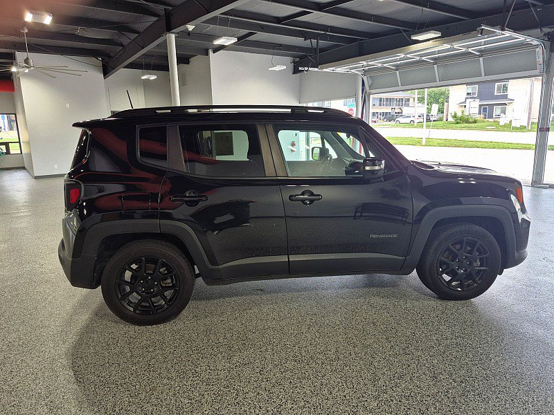 Used 2019 Jeep Renegade Altitude w/ Quick Order Package 2XM FWD image 7