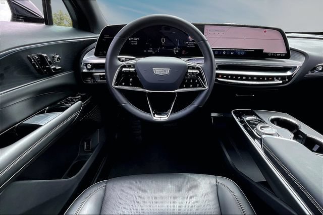 Used 2024 Cadillac Lyriq Luxury w/ LPO, Floor Liner Package AWD/4WD image 8