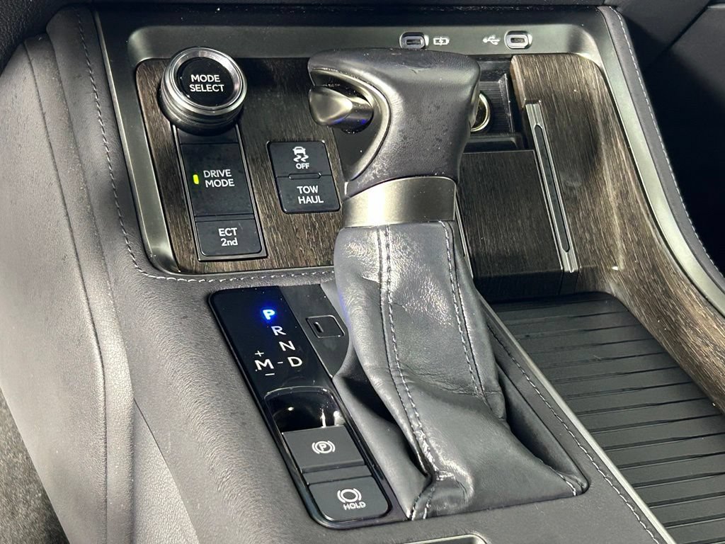 Used 2024 Lexus GX 550 w/ Accessory Package (Z1) AWD/4WD image 28
