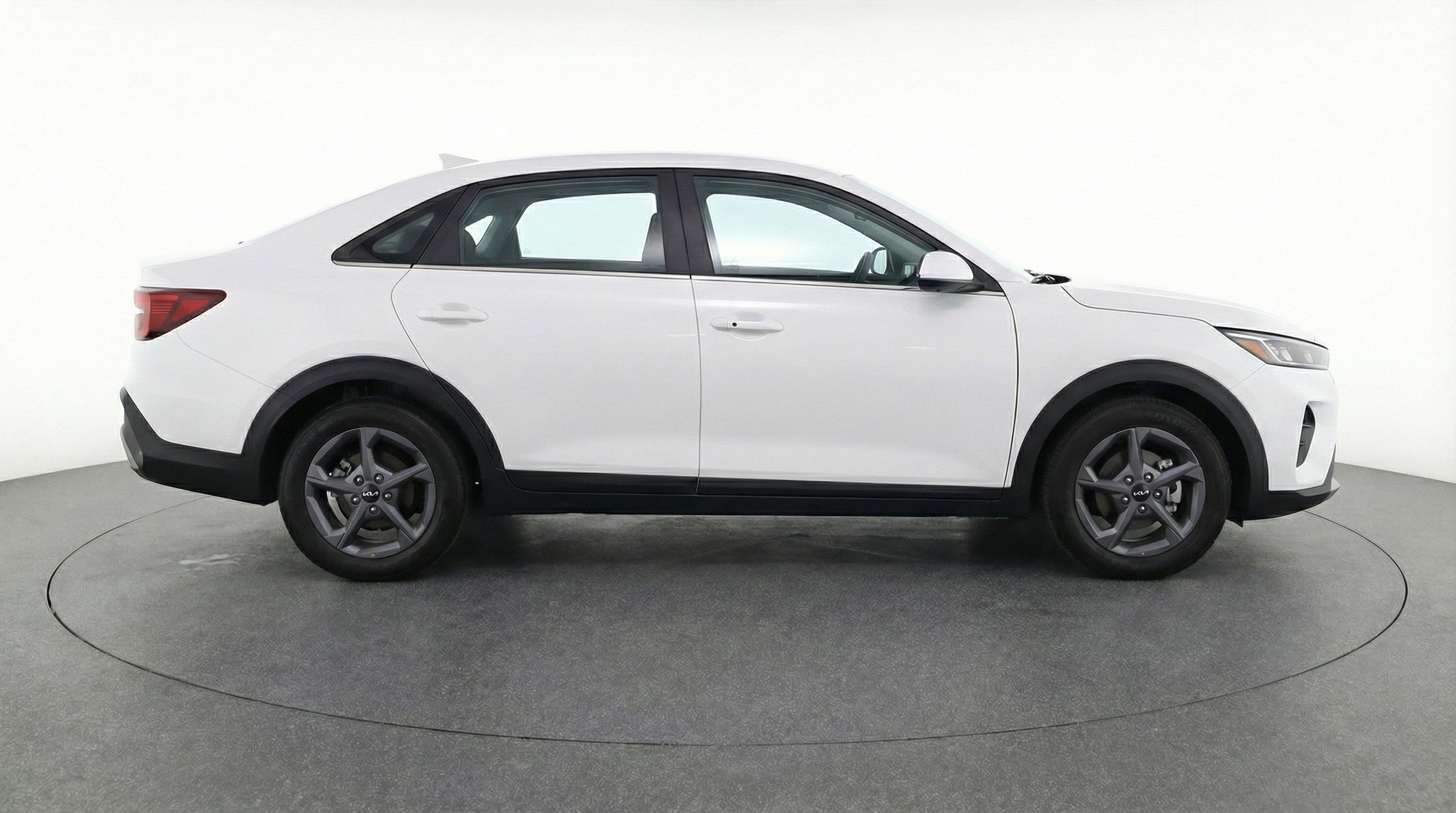 Used 2025 Kia K4 FWD image 11