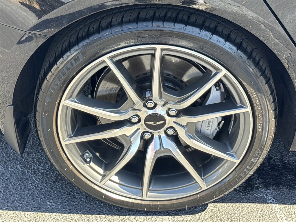 Used 2025 Genesis G70 2.5T image 17