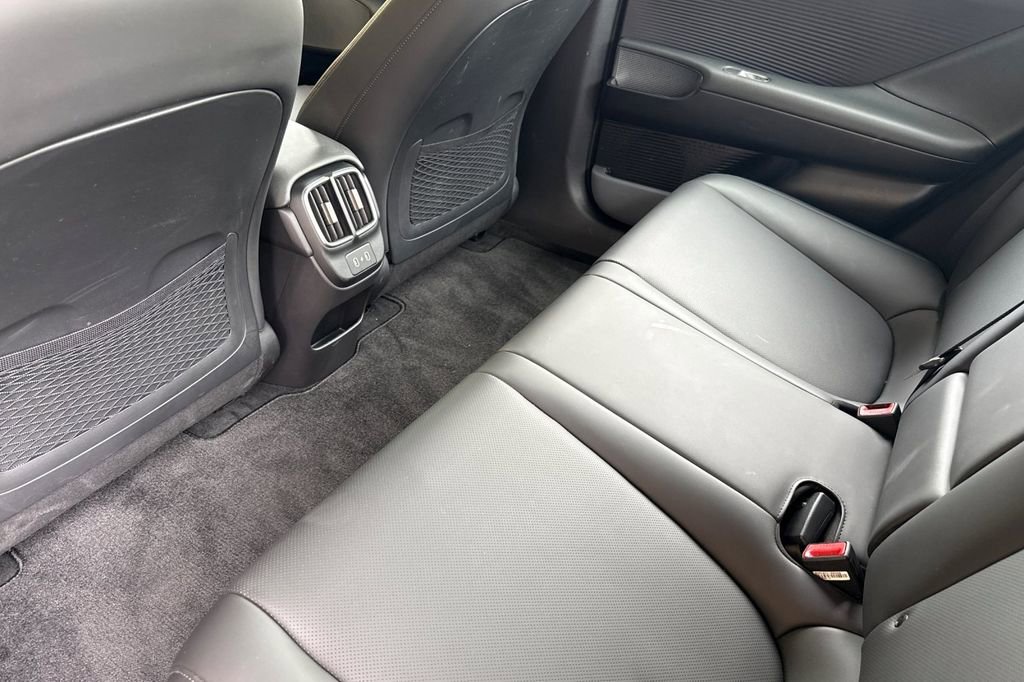 Used 2023 Hyundai Ioniq 6 Limited RWD image 9