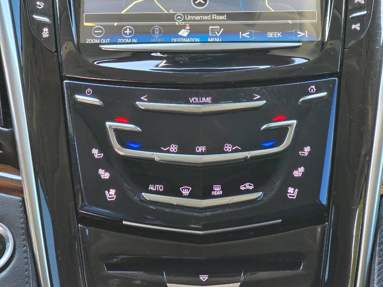 Used 2019 Cadillac Escalade ESV Luxury image 33