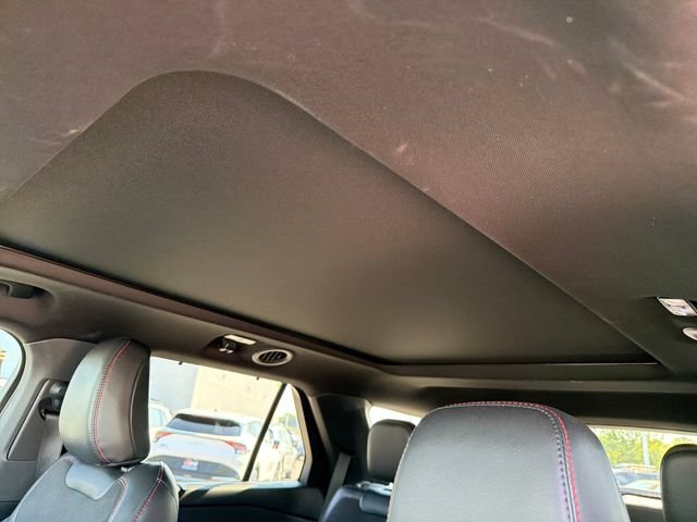 Used 2025 Ford Explorer ST AWD/4WD image 18