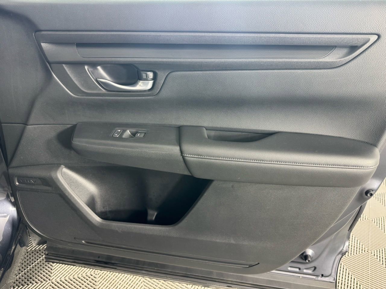 Used 2025 Honda CR-V EX image 29
