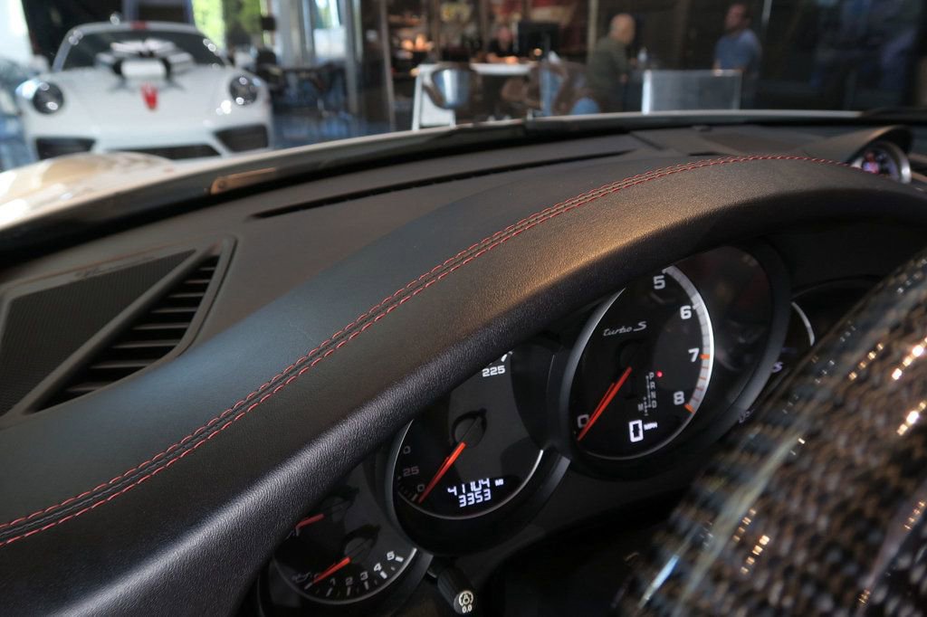 Used 2015 Porsche 911 Turbo S image 24