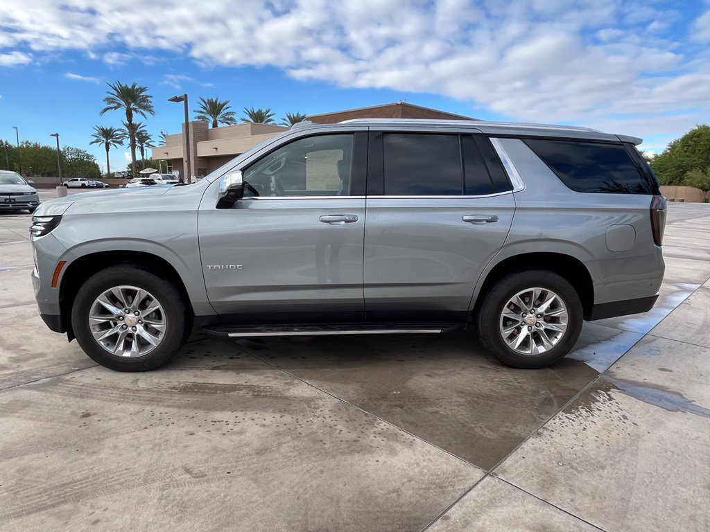 Used 2025 Chevrolet Tahoe Premier AWD/4WD image 9
