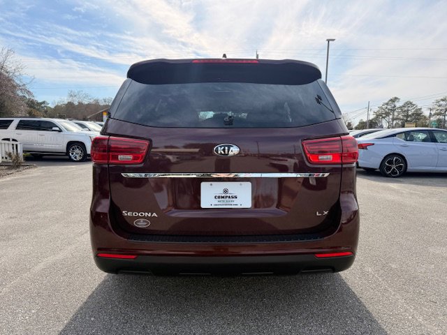 Used 2020 Kia Sedona LX image 4