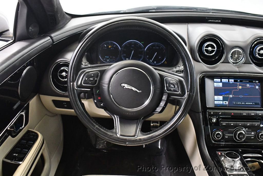 Used 2015 Jaguar XJ image 30