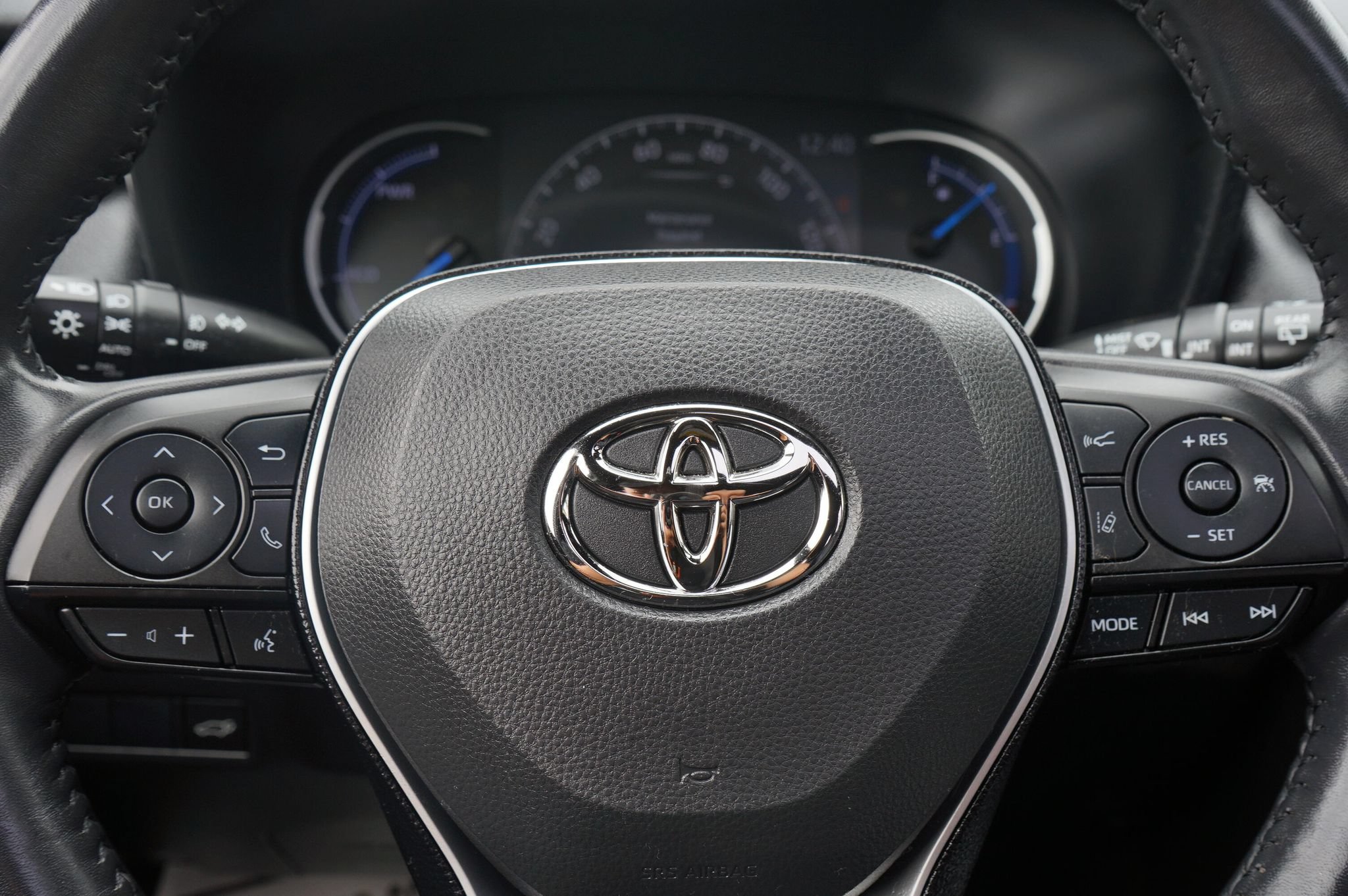 Used 2019 Toyota RAV4 XSE AWD/4WD image 26