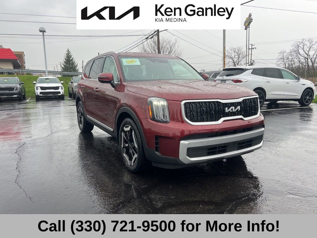 Certified 2023 Kia Telluride EX w/ EX Captain's Chair Package image 6