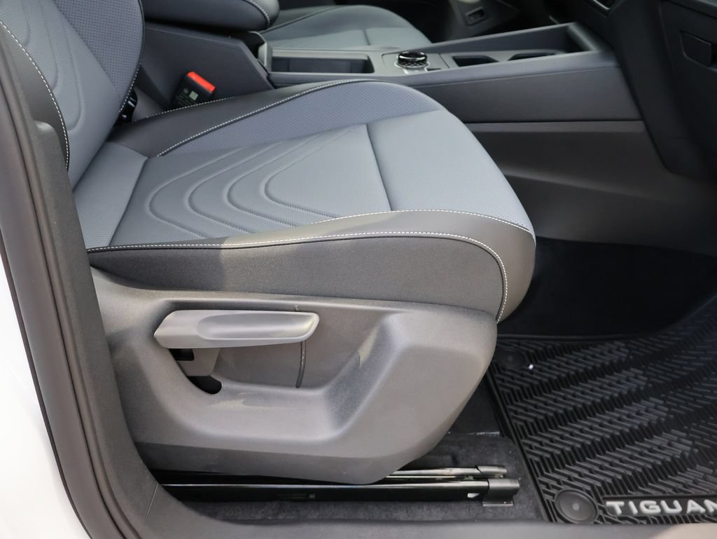 New 2026 Volkswagen Tiguan SE AWD/4WD image 13