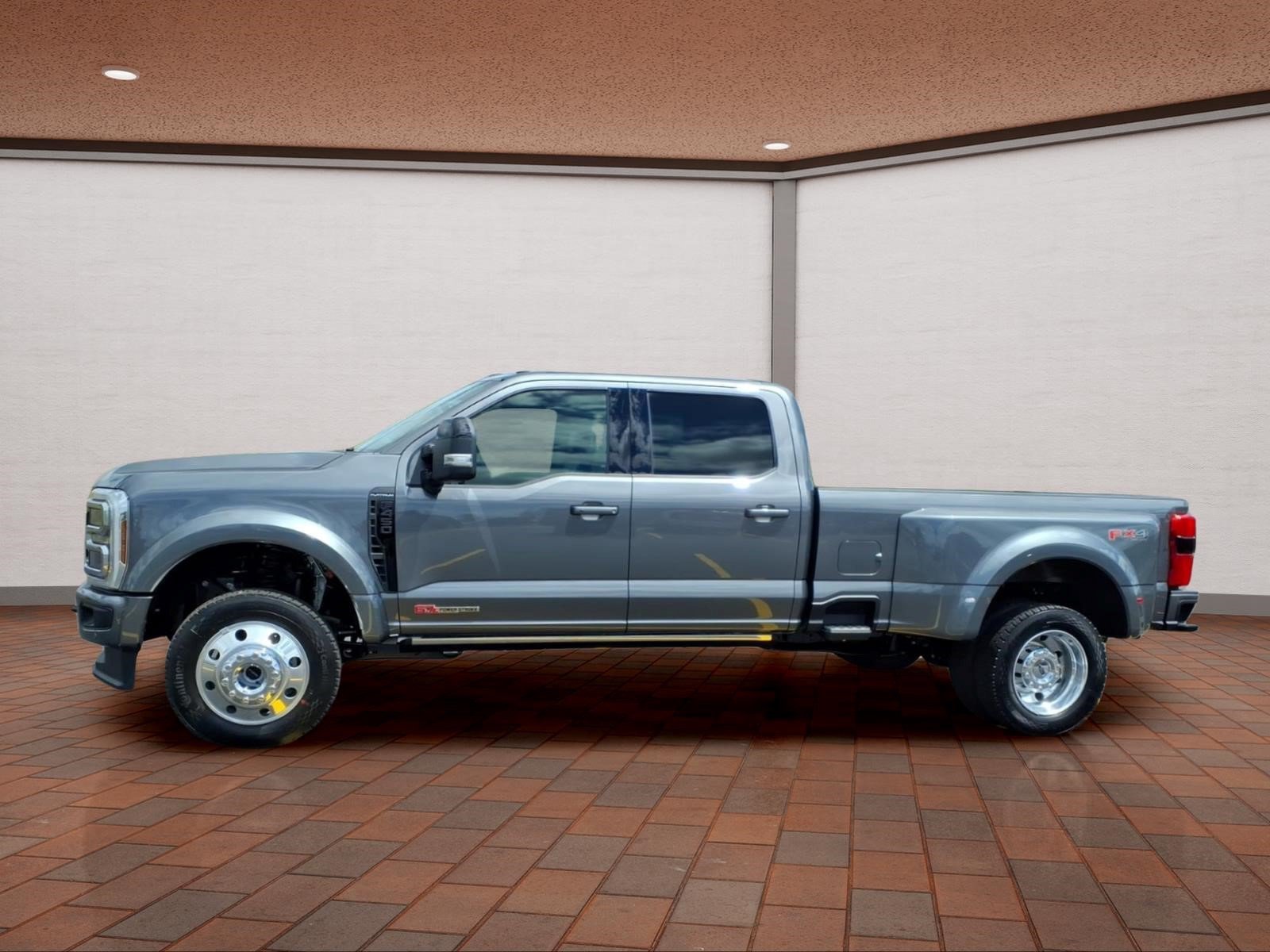 New 2026 Ford F450 Platinum w/ FX4 Off-Road Package AWD/4WD image 3
