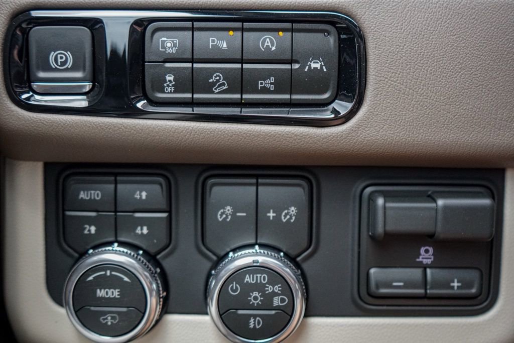 New 2026 GMC Yukon Denali image 14