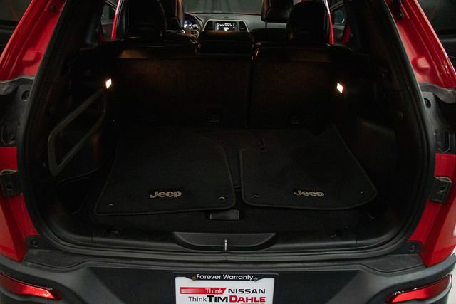 Used 2018 Jeep Cherokee Limited w/ High Altitude Package image 19